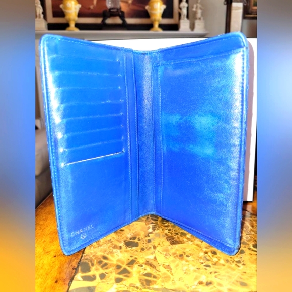 Chanel blue quilted wallet - Picture 3 of 16